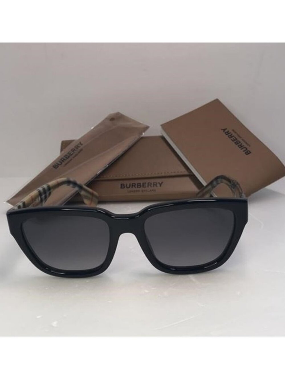 New Authentic Burberry Mammoth Grey Shaded Polarized Sunglasses BE4277 3757T3 - Picture 5 of 12